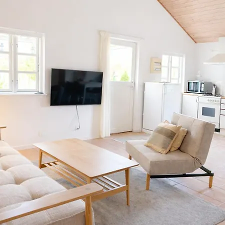 Roligt Gaestehus Naer Vandet Pa Thuro Svendborg