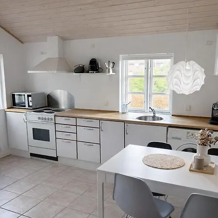Roligt Nær Vandet På Thurø Feriehus Svendborg