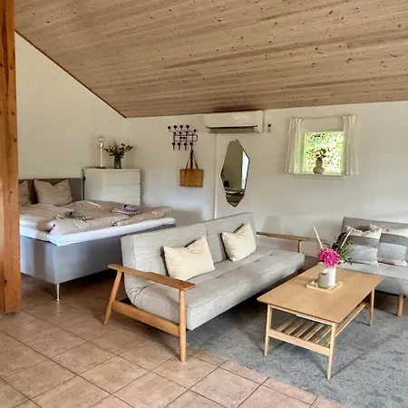 Ferienhaus Roligt Gaestehus Naer Vandet Pa Thuro