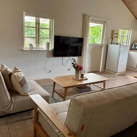Ferienhaus Roligt Gaestehus Naer Vandet Pa Thuro Svendborg