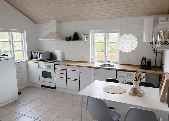 Roligt Gaestehus Naer Vandet Pa Thuro Сasa de vacaciones Svendborg